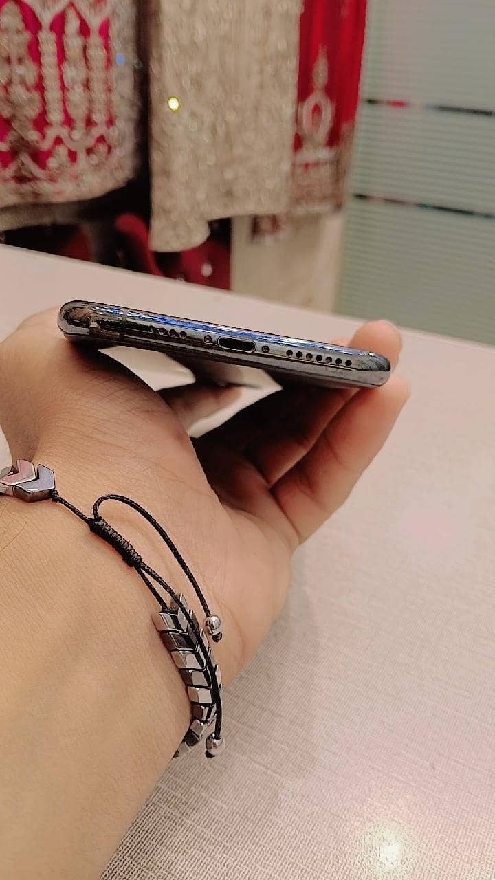 iPhone 11 pro max 4
