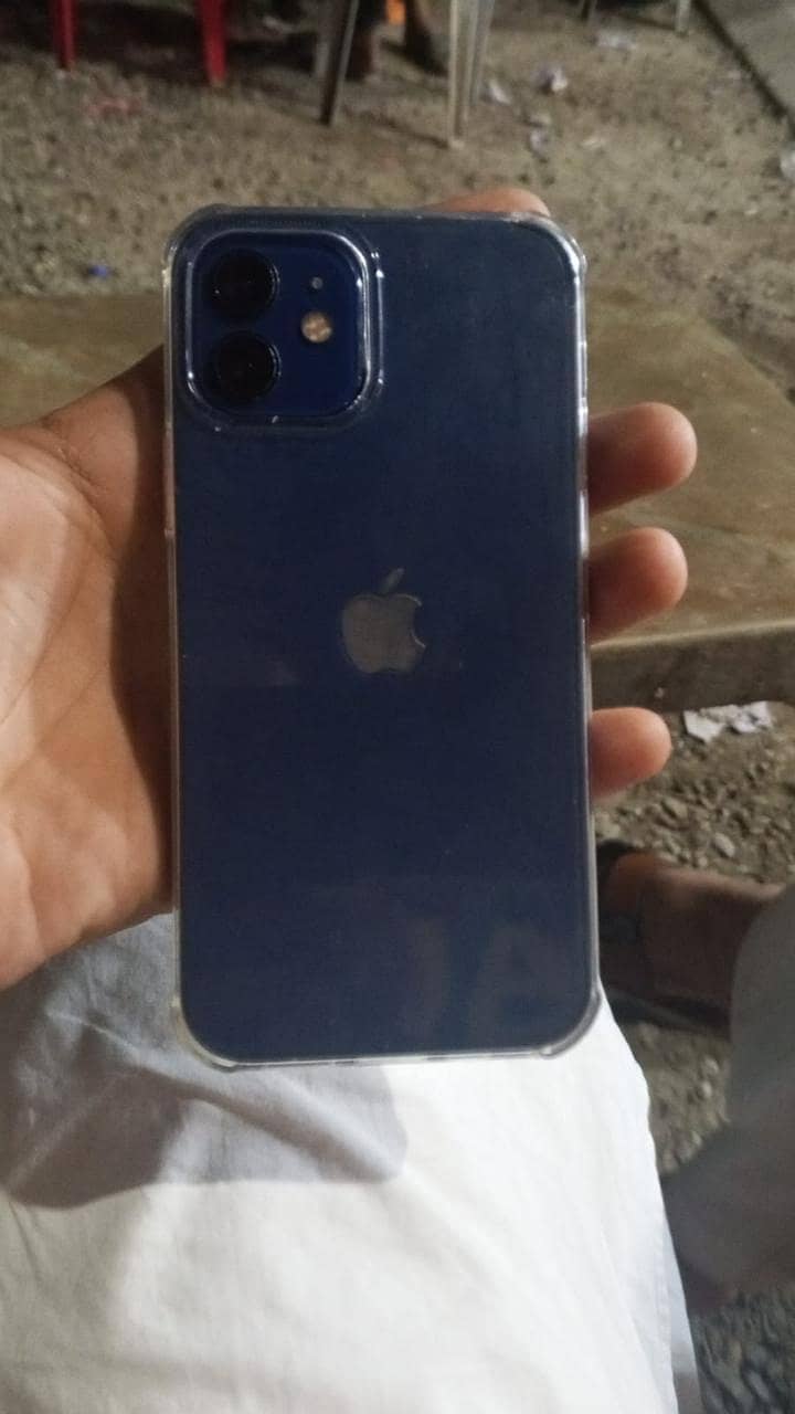 Apple iPhone 12 6