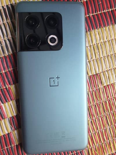 One Plus 10 Pro