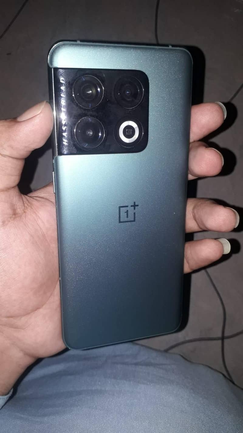 One Plus 10 Pro 3