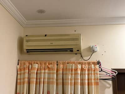 Haier 1 ton Ac perfectly working