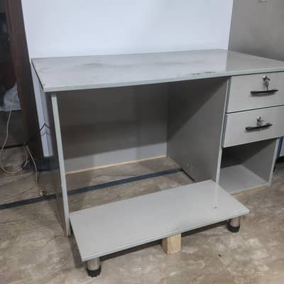 brand new laptop/computer table