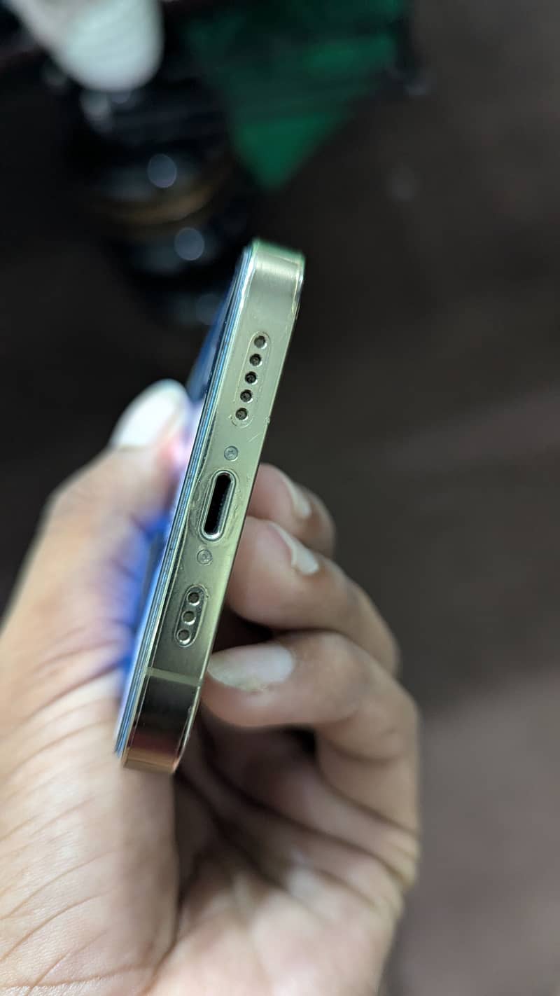 Apple iPhone 12 Pro 2
