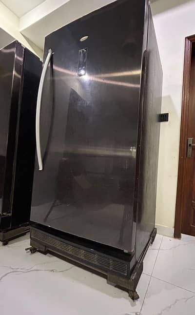 Whirlpool Full Size Double Door Refrigerator – Excellent Condition