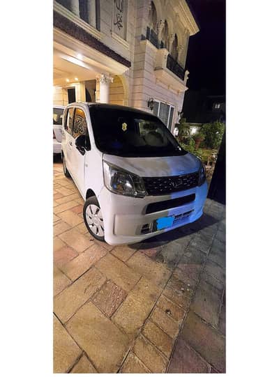 Daihatsu Move 2015