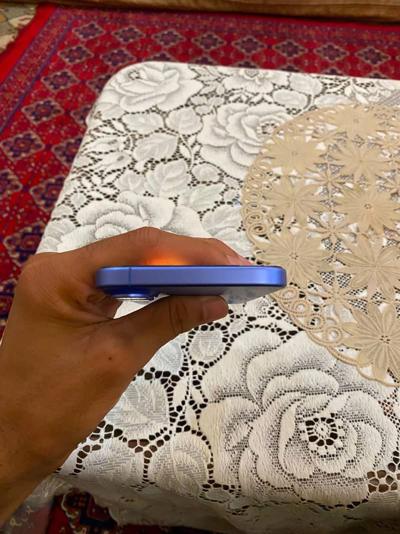 Apple iPhone 16 Plus 4