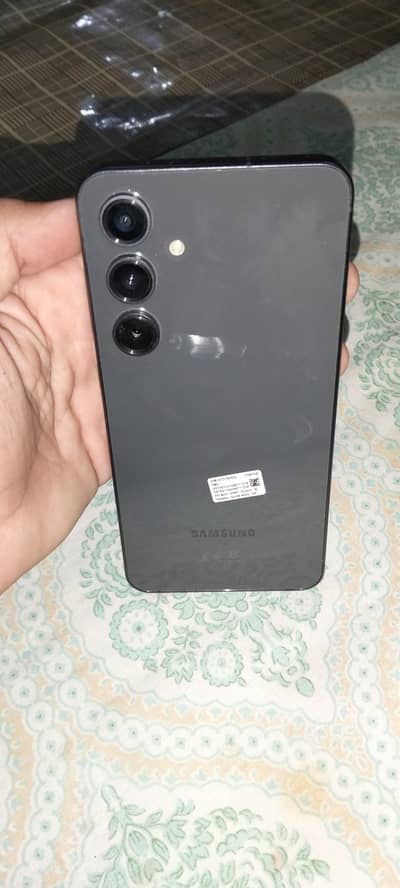 Samsung Mobile S24 fE