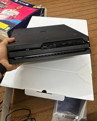 PlayStation PS4 pro 1TB Memory