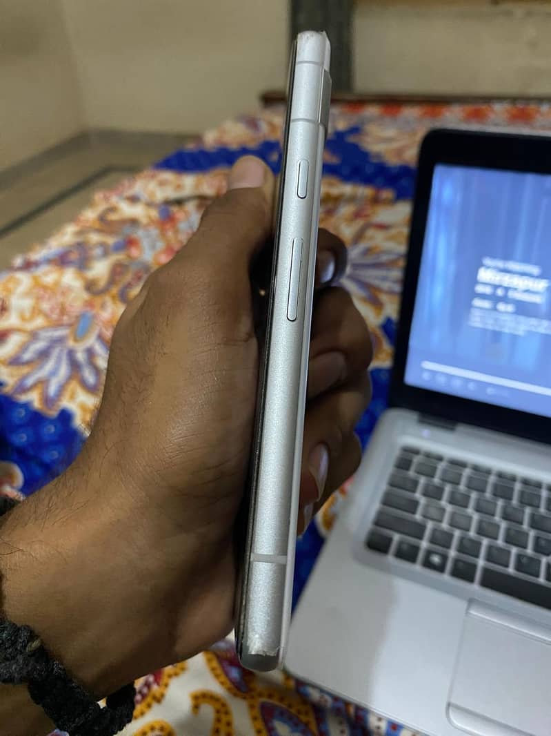 Google pixel 7A 2
