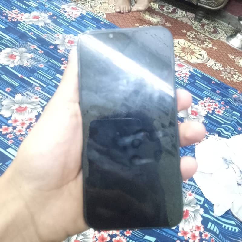 Apple iPhone 13 2