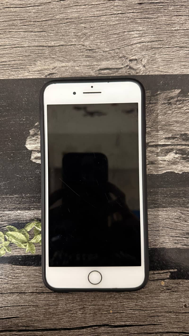 Apple iPhone 7 Plus 0