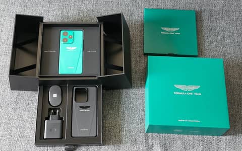 Realme GT 7 dream edition  16 GB RAM plus 12 GB 512 GB ROM