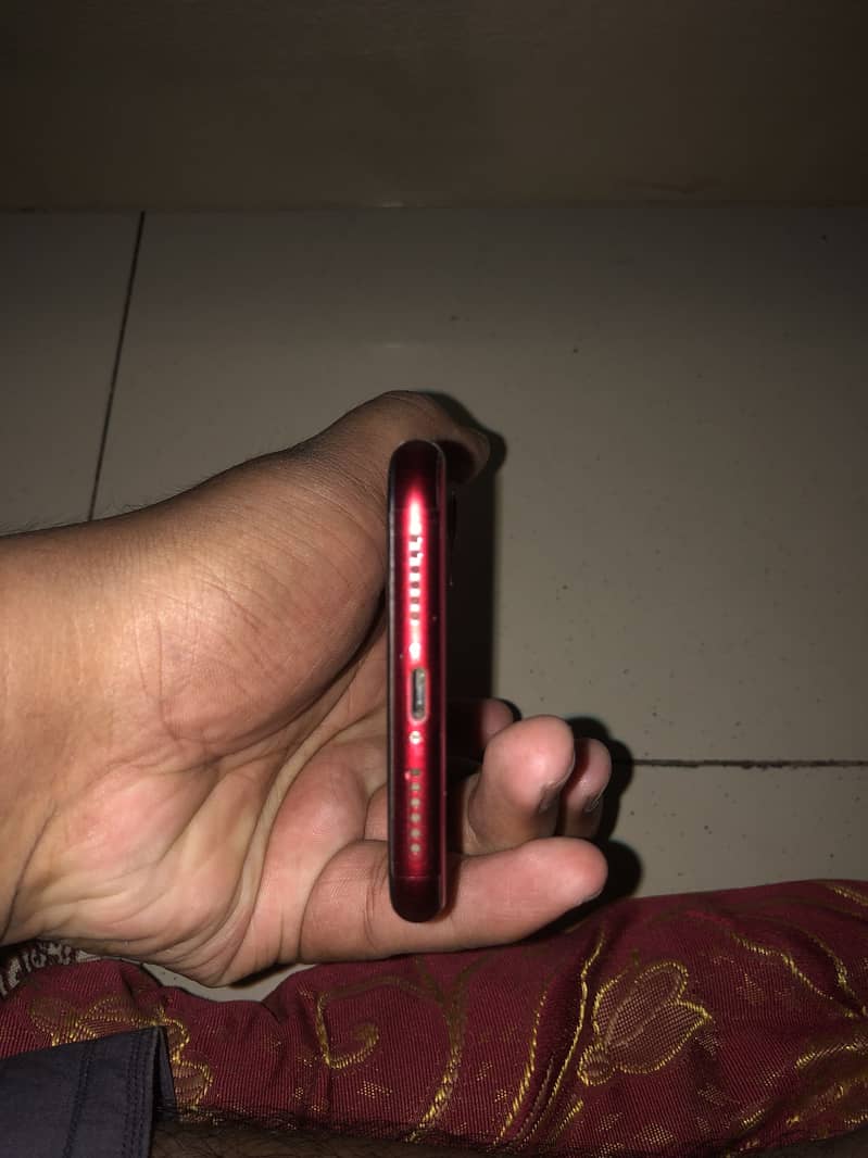 Apple iPhone 11 3
