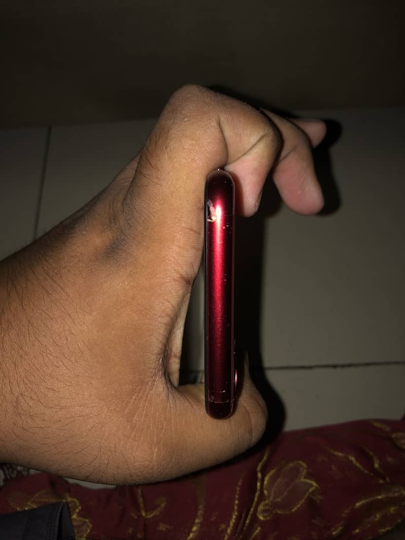 Apple iPhone 11 4