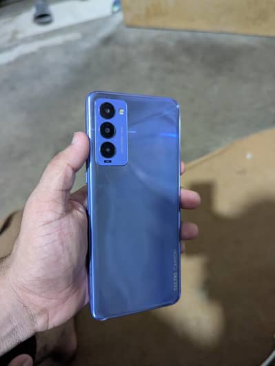 Tecno CAMON 18T with box