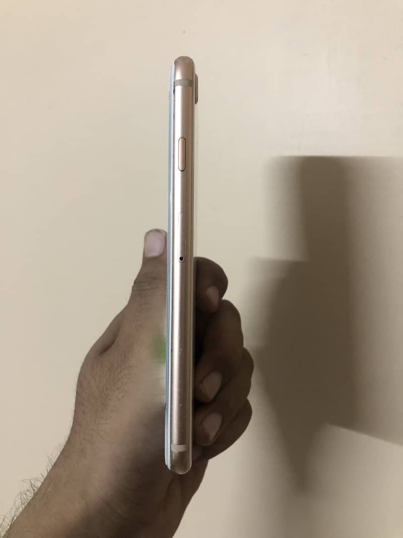 Apple iPhone 8 5