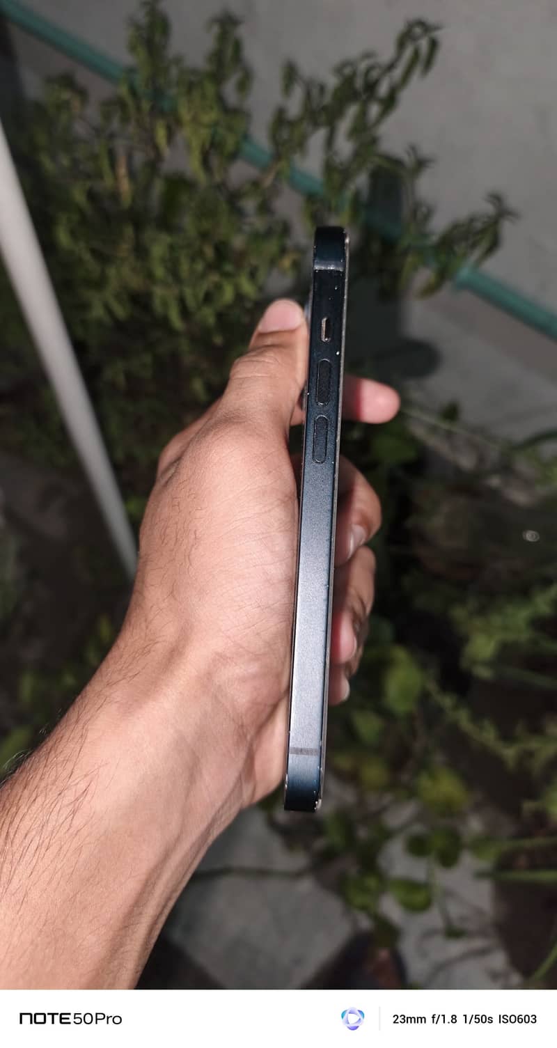 Apple iPhone 14 2