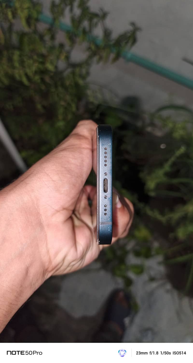 Apple iPhone 14 3