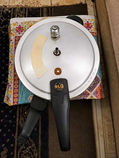 pressure cooker