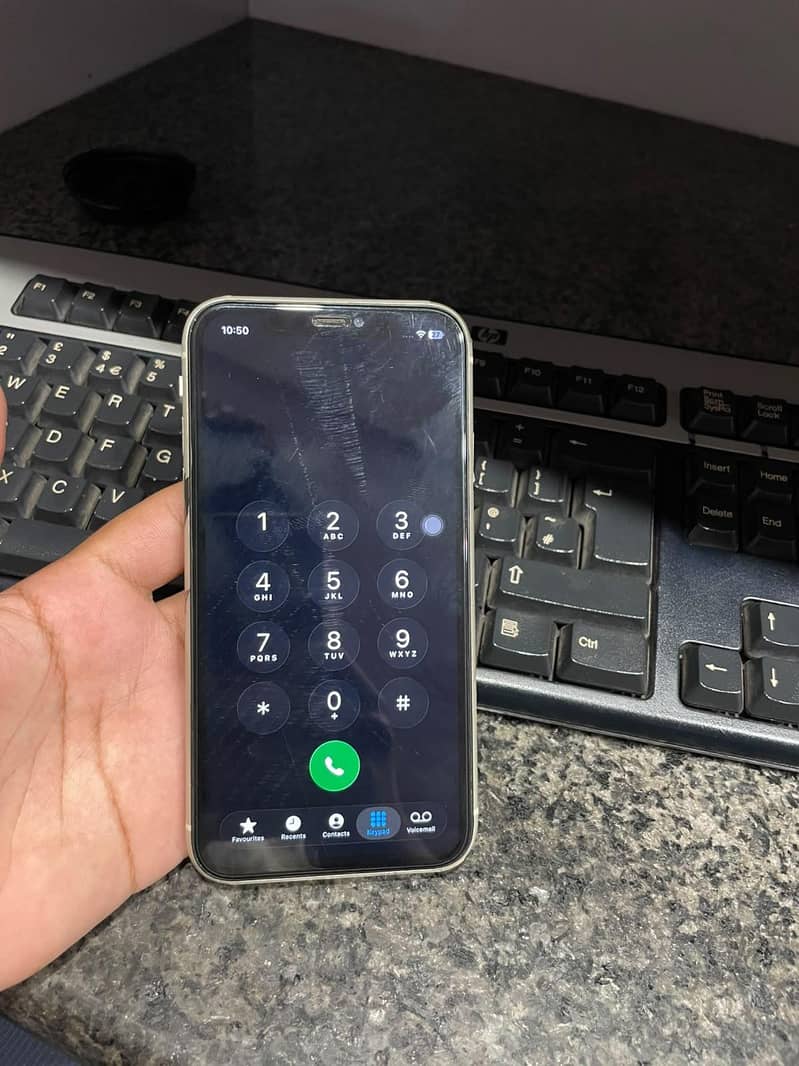 Apple iPhone 11 7