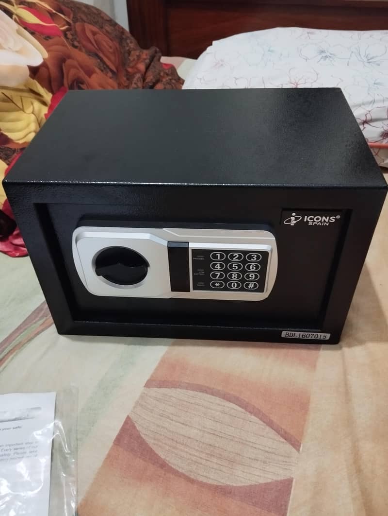 intelligent electronic safe 1