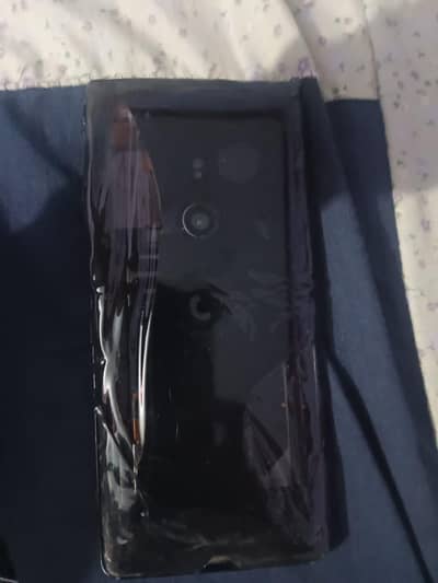 sony xz3 4. . 64 back crack spekar karab ha