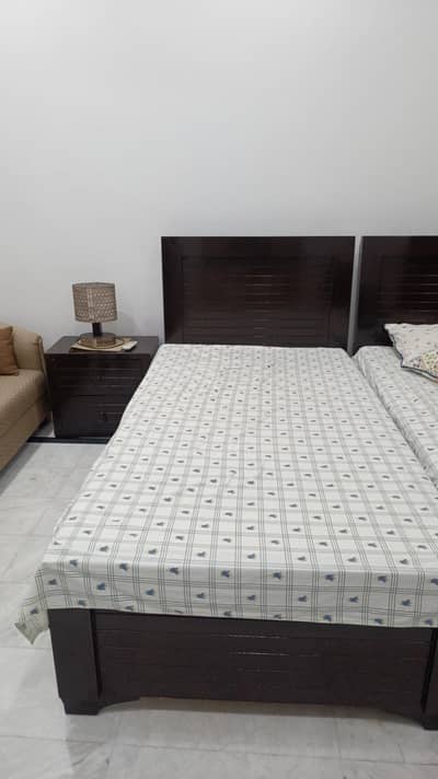 4 Single Beds