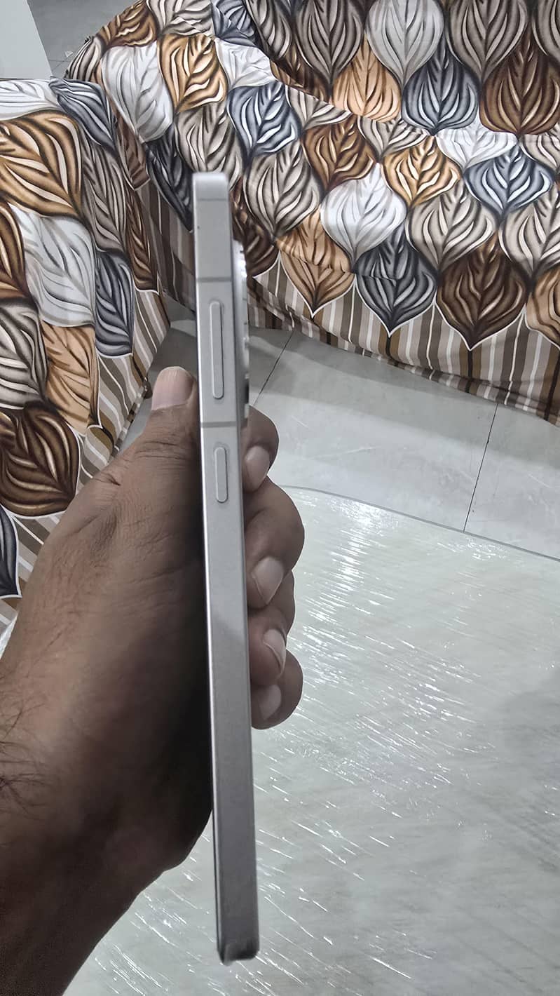 One Plus ace5 2