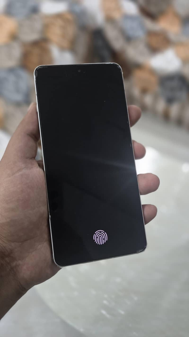 One Plus ace5 4