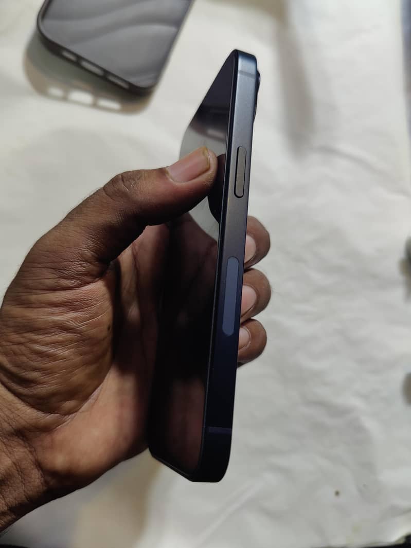 Apple iPhone 14 5