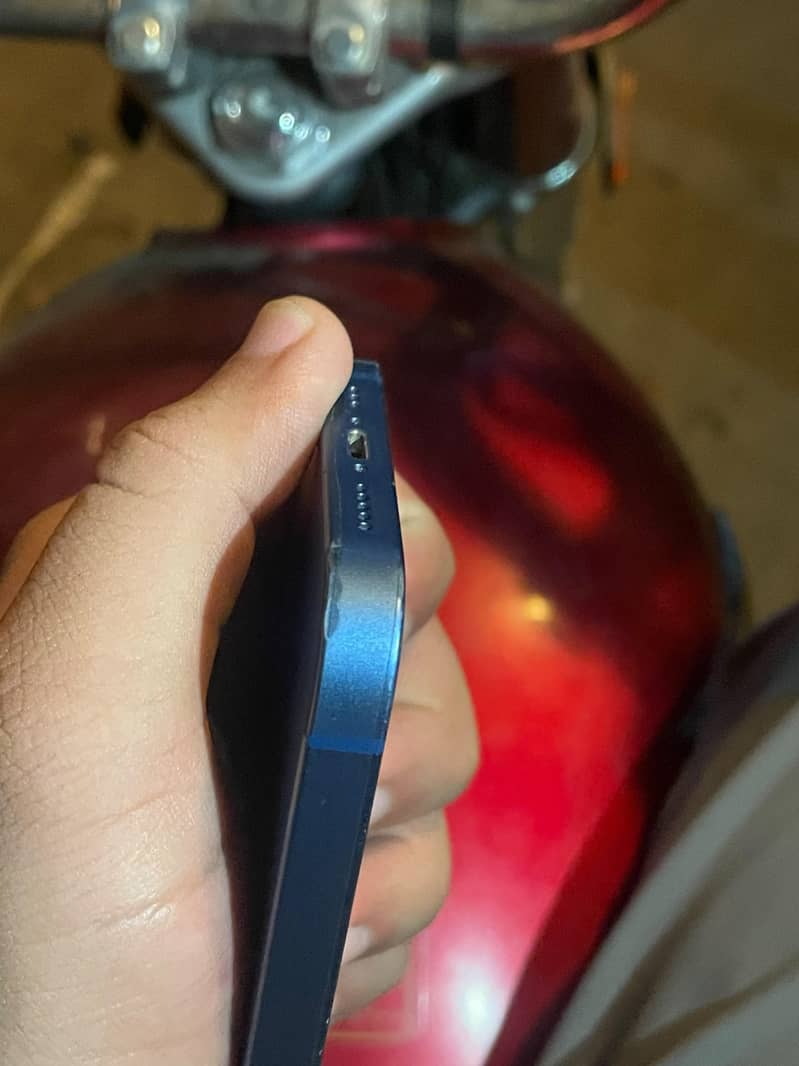 Apple iPhone 13 7