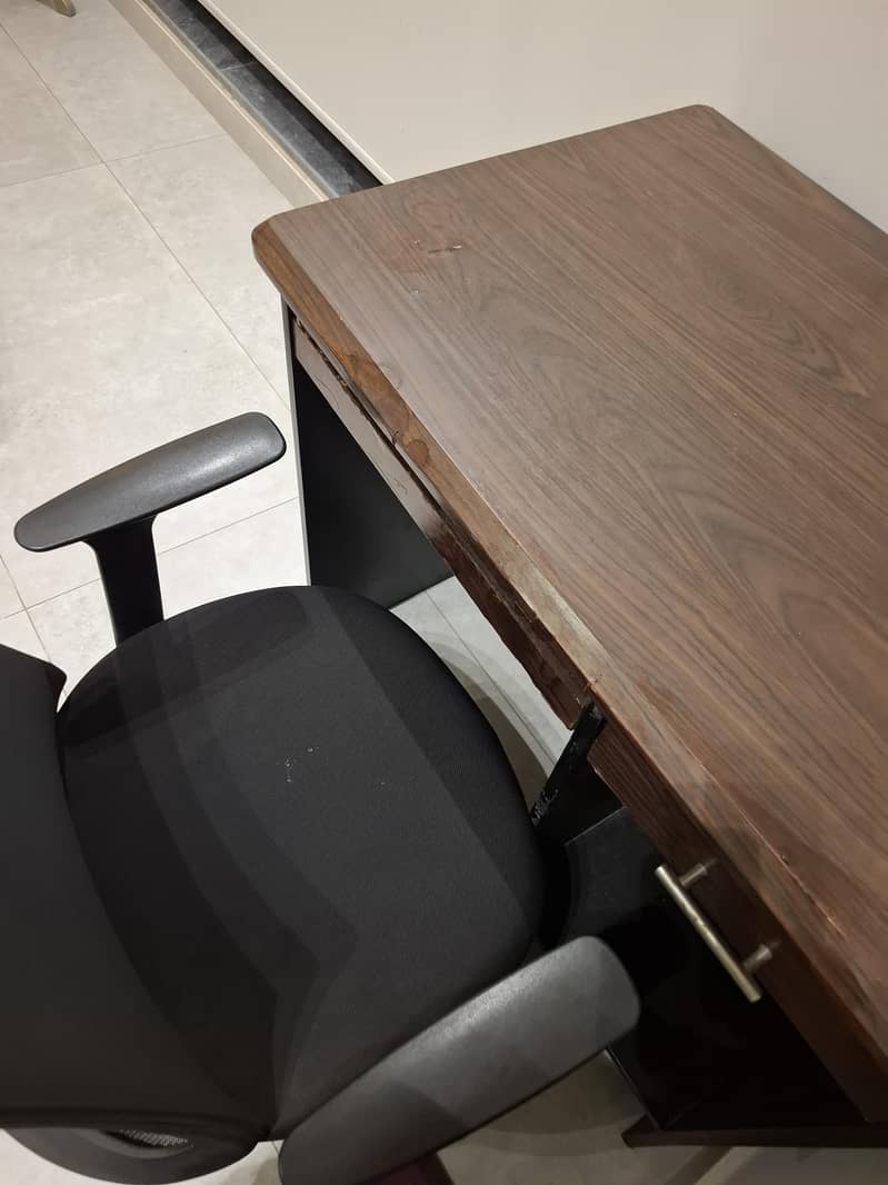 study table with chair 0