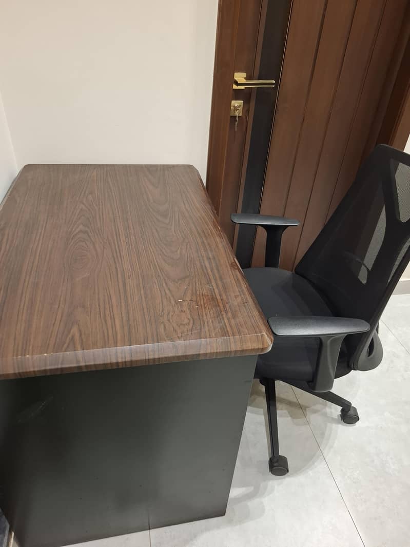 study table with chair 2