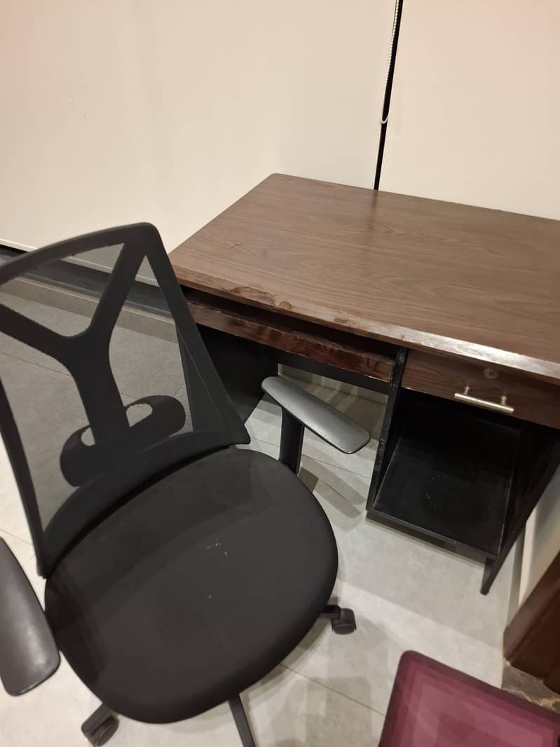 study table with chair 3