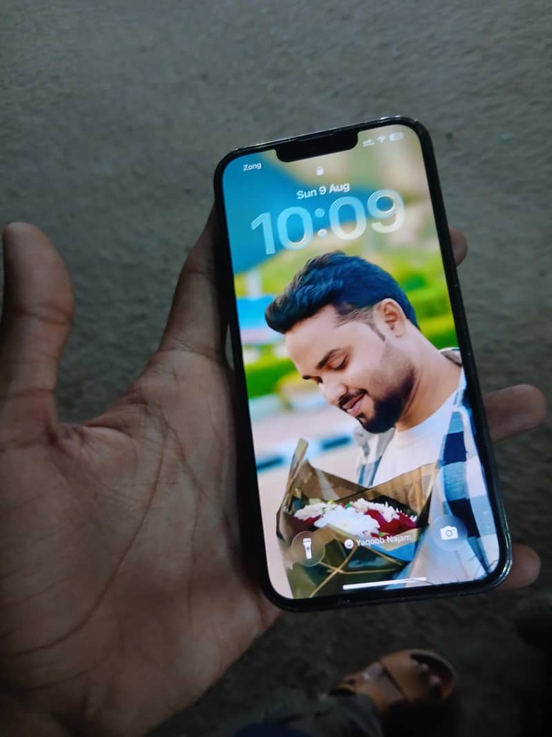 Apple iPhone 13 Pro 2