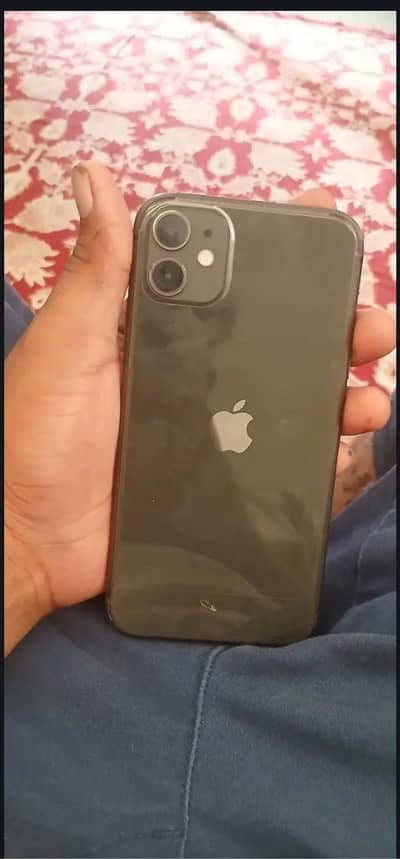 Apple iPhone 11 64 Gh factory unlock 74 battery
