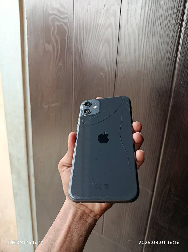 iPhone 11 4