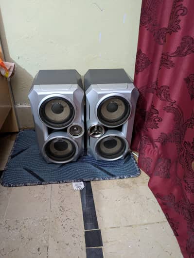 Sony Speakers Model No RV 900