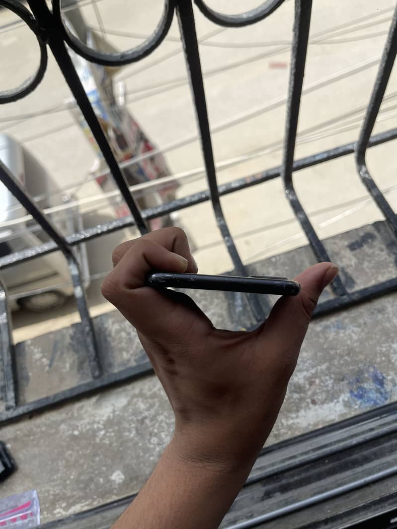 Apple iPhone 7 Plus 1
