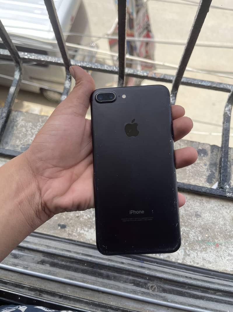 Apple iPhone 7 Plus 2