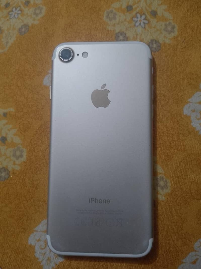 Apple iPhone 7 0