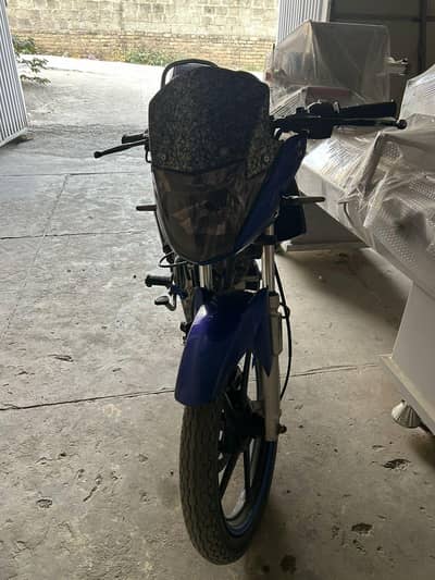 YBR 125 ESD