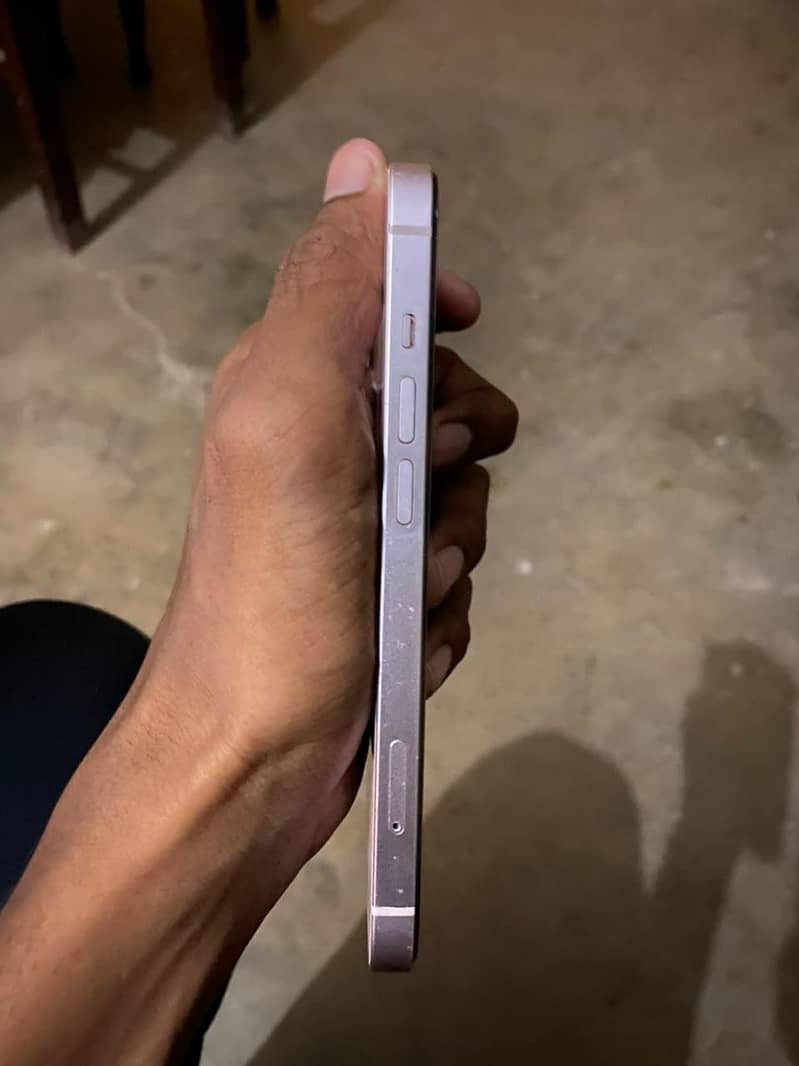 iphone 13 4