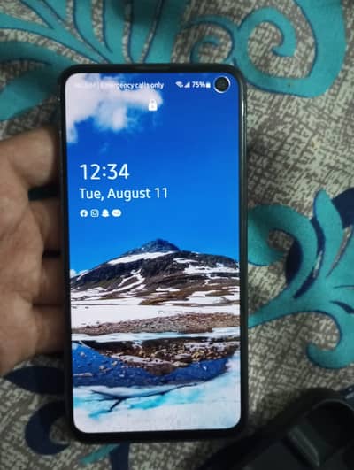 Samsung Mobile S10e