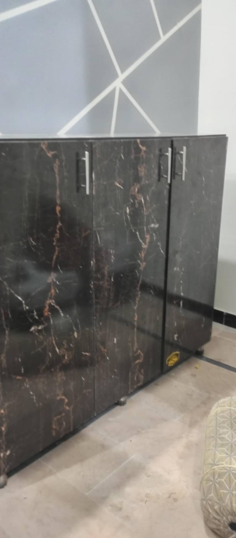 storage wardrobe 0