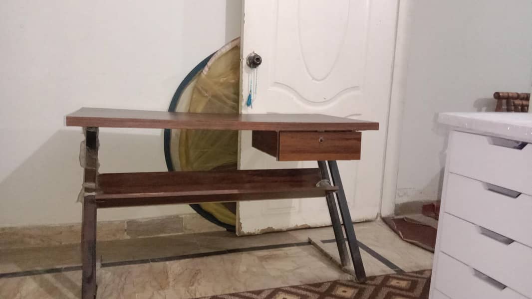 Computer table modern K shape with drawer 1
