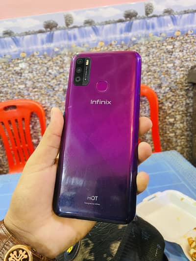 Infinix Hot 9 Play 4/64 6000 mah battry