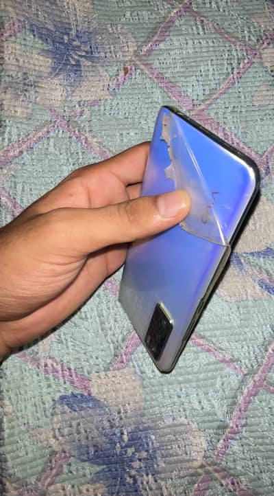 V2022