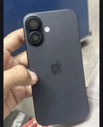 Apple iPhone 16
