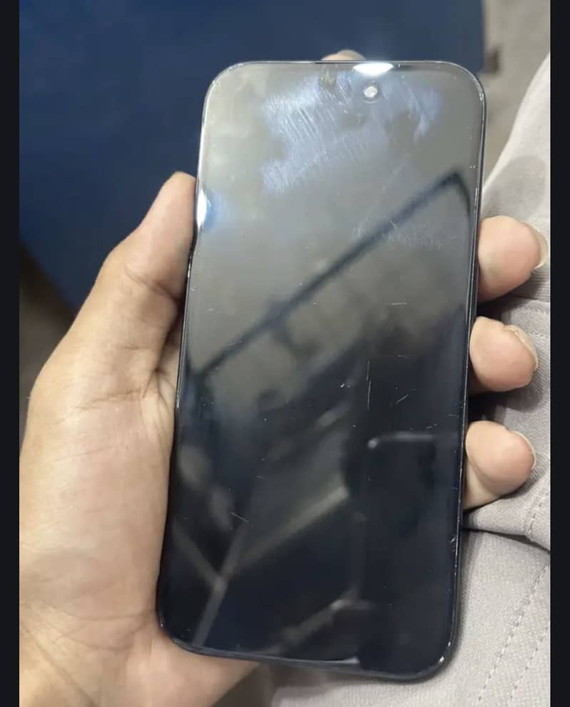 Apple iPhone 16 1